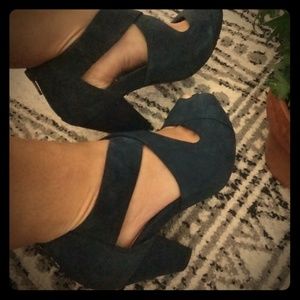 Easy spirit peep toe blue suede heels 6.5